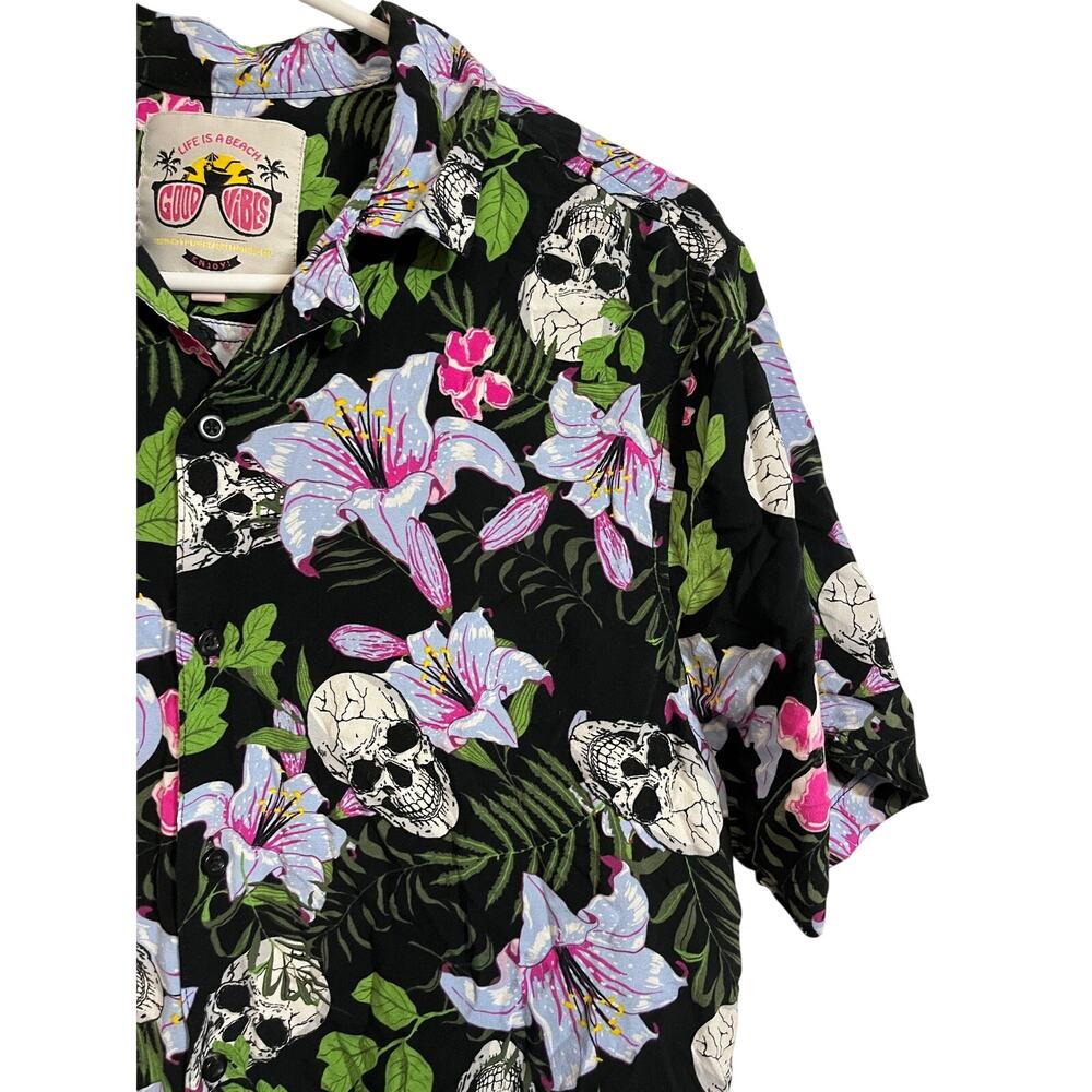 Good Vibes Skull Floral Hawaiian Shirt Mens Medium Black Tropical Camp Goth